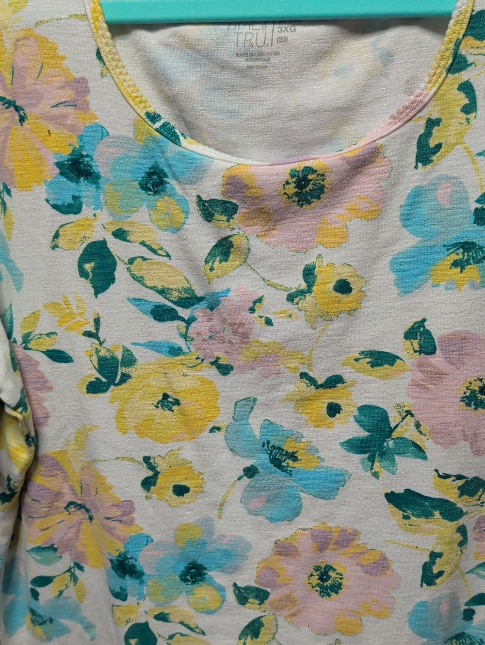 Time and Tru flower tee